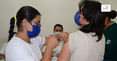Vacunan a servidores públicos de San Luis Potosí contra Covid-19 e Influenza